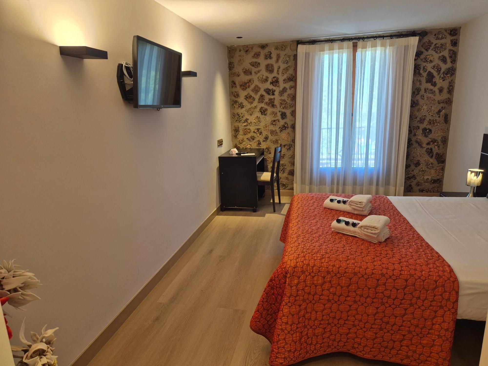 Hostal Bavieca เมดีนาเชลี ภายนอก รูปภาพ