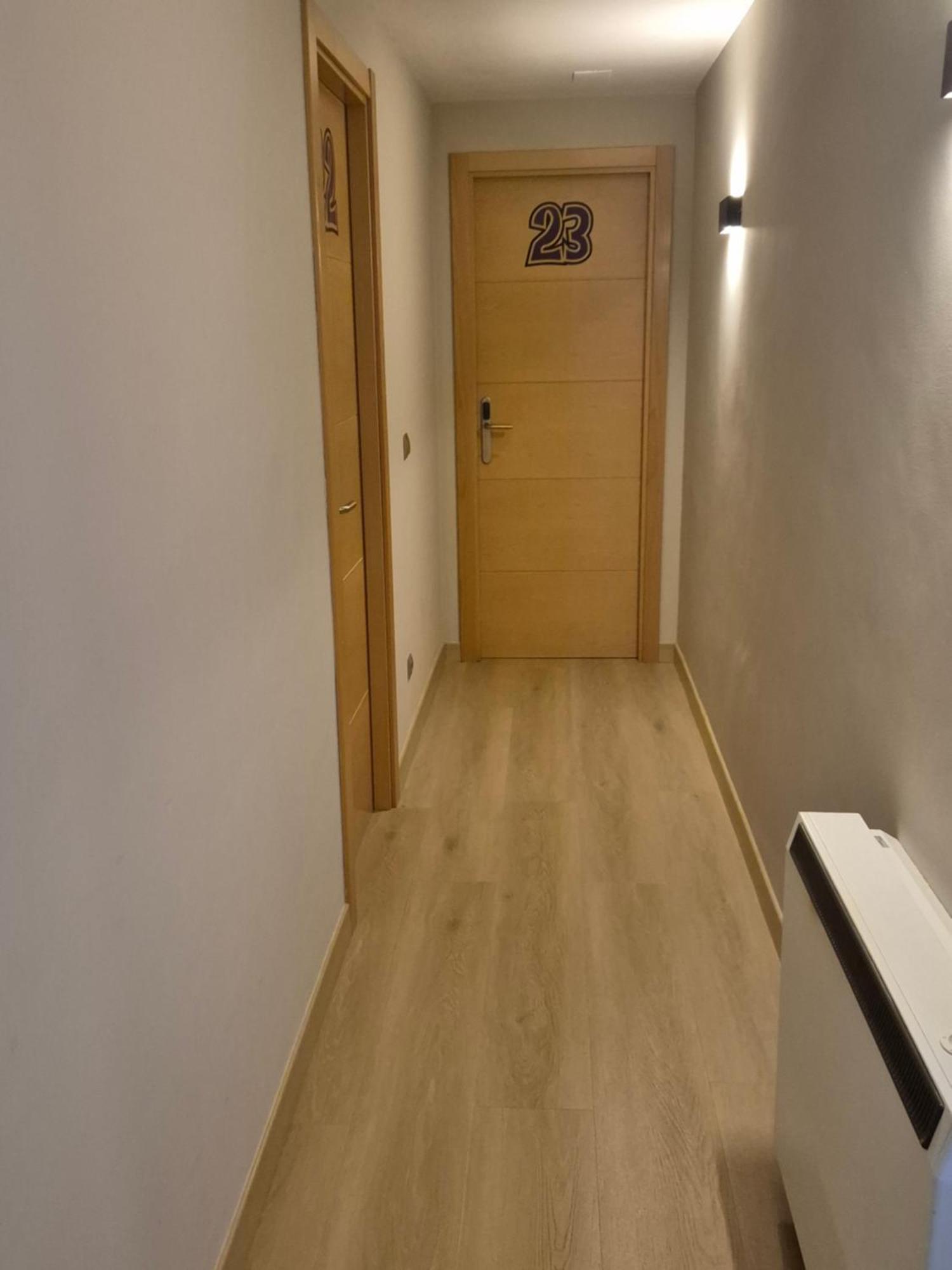 Hostal Bavieca เมดีนาเชลี ภายนอก รูปภาพ