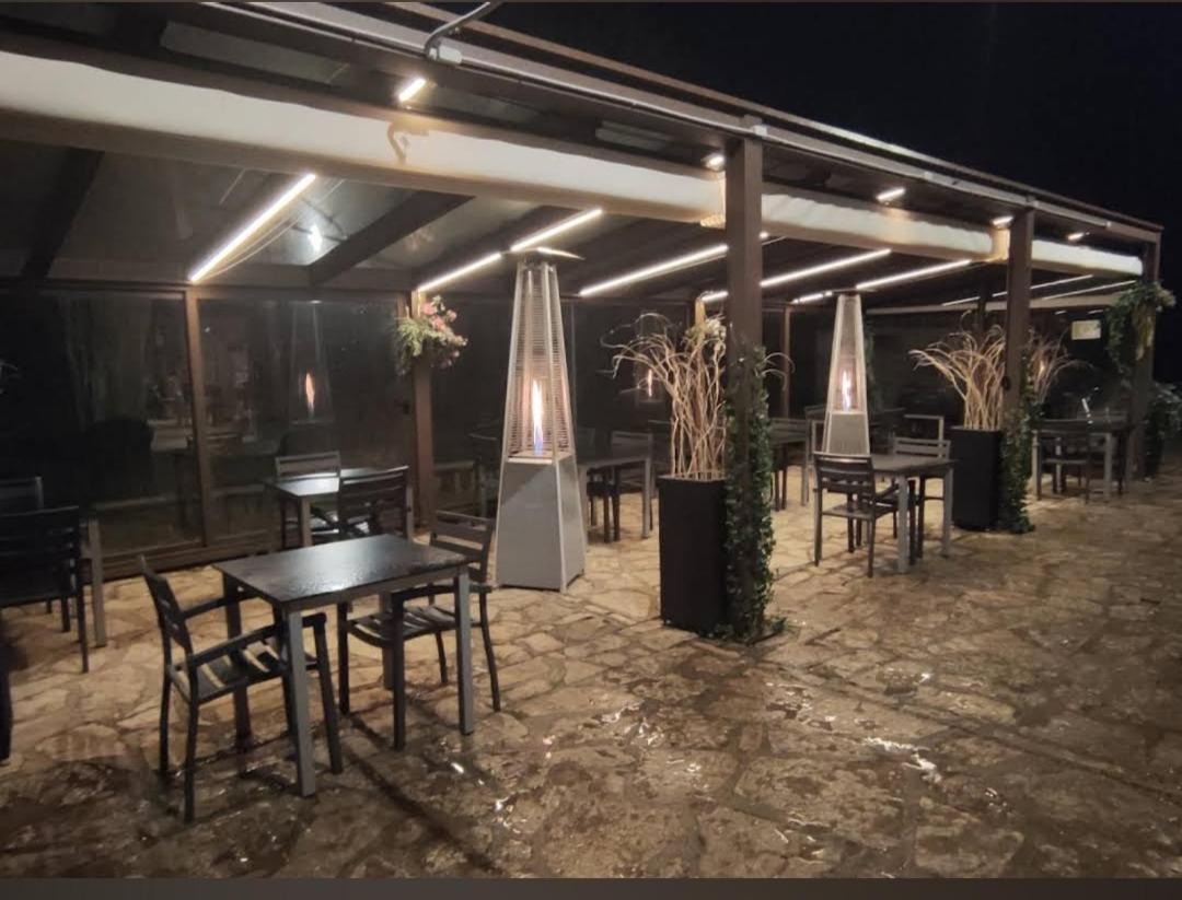 Hostal Bavieca เมดีนาเชลี ภายนอก รูปภาพ