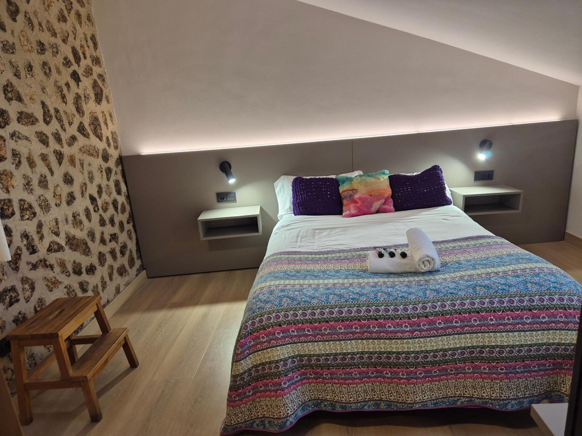 Hostal Bavieca เมดีนาเชลี ภายนอก รูปภาพ