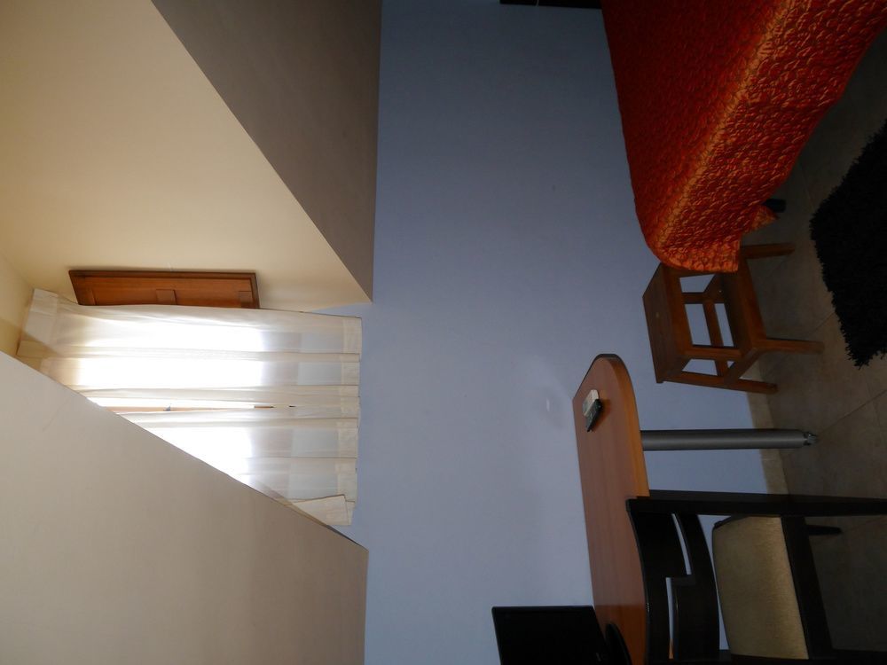 Hostal Bavieca เมดีนาเชลี ภายนอก รูปภาพ