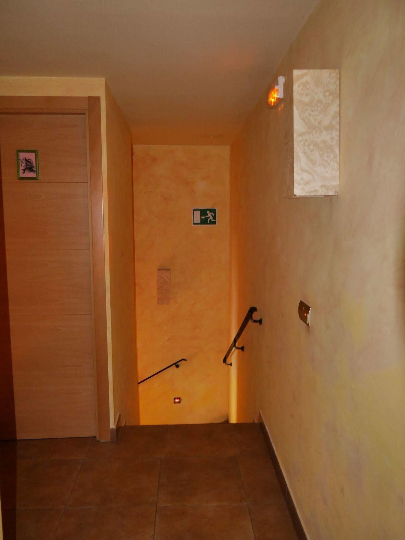Hostal Bavieca เมดีนาเชลี ภายนอก รูปภาพ